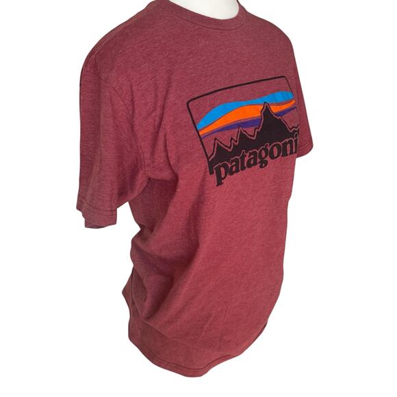 Patagonia Logo Tee Maroon Slim Fit Womens Medium Short Sleeve Mountain Graphic - Picture 3 of 10